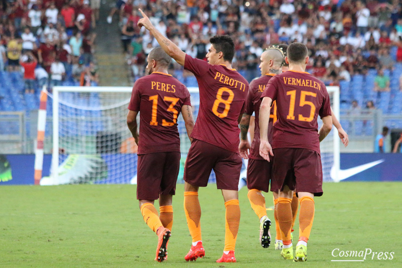 La Roma batte l' Udinese 4-0 con due rigori di Perotti, poi reti di Dzeko e Salah [Foto Cosimo Martemucci]