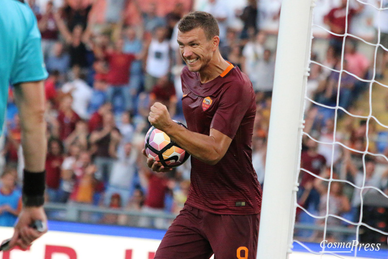 La Roma batte l' Udinese 4-0 con due rigori di Perotti, poi reti di Dzeko e Salah [Foto Cosimo Martemucci]