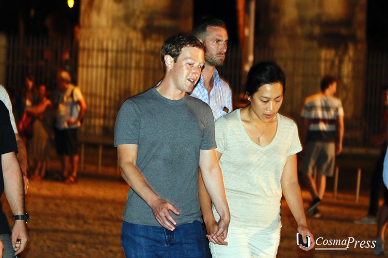 Roma Mark Zuckerberg con la moglie Priscilla Chan visita il Colosseo. [Foto Martemucci]