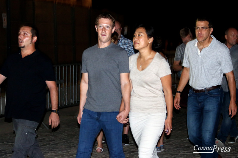 Roma Mark Zuckerberg con la moglie Priscilla Chan visita il Colosseo. [Foto Martemucci]