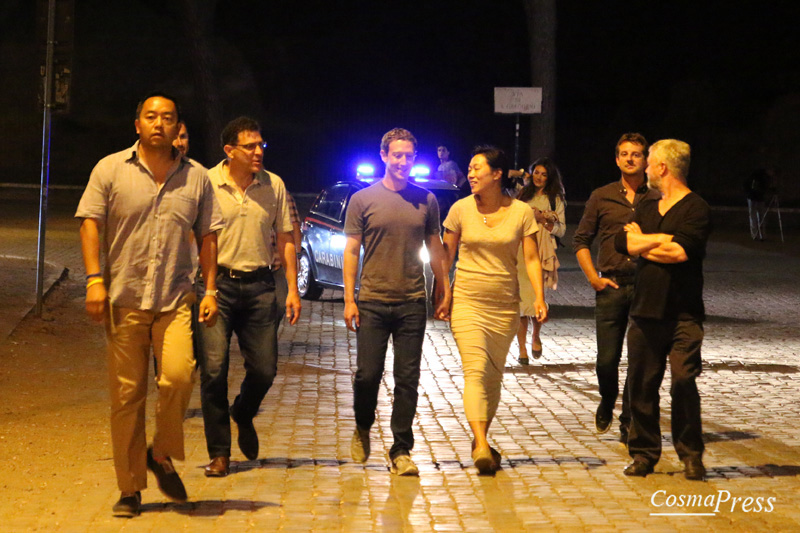 Roma Mark Zuckerberg con la moglie Priscilla Chan visita il Colosseo. [Foto Martemucci]