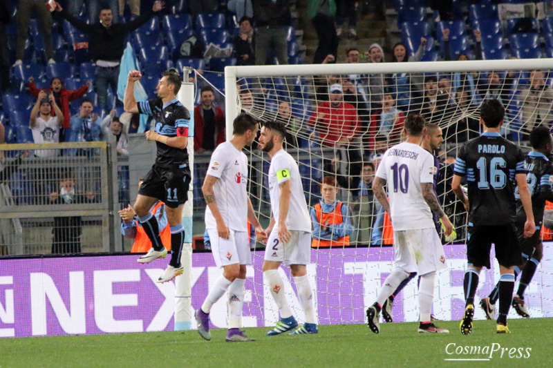 Lazio - Klose day - Miro saluta con goal su rigore in un Olimpico pieno ad applaudirlo. [foto C. Martemucci]